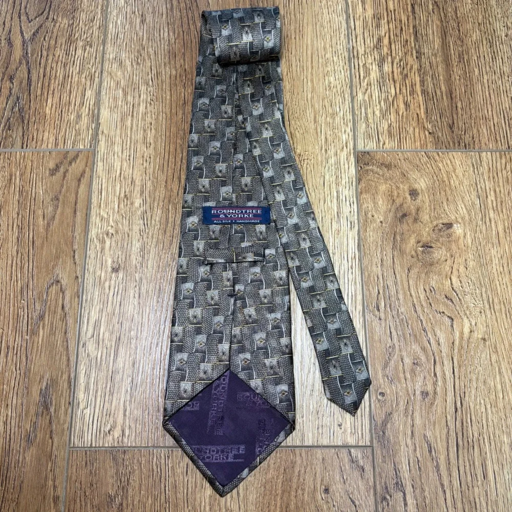 Roundtree & Yorke Mens Silk‎ Tie Grey Charcoal Geometric Gold Diamond Handmade